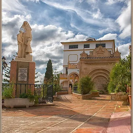 Casa Angelita Caminito Del Rey, Duplex Con Terraza En El Centro De Andalucia