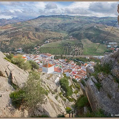 Casa Angelita Caminito Del Rey, Duplex Con Terraza En El Centro De Andalucia *